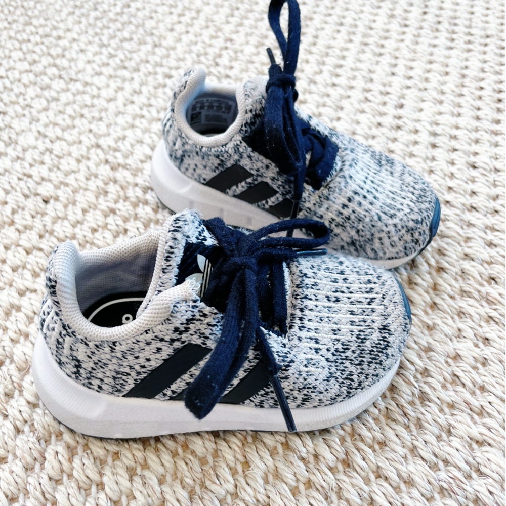 Adidas Baby Toddler Knit Striped Swift Run 1.0 Sneaker Size 5K Unisex - Picture 4 of 9